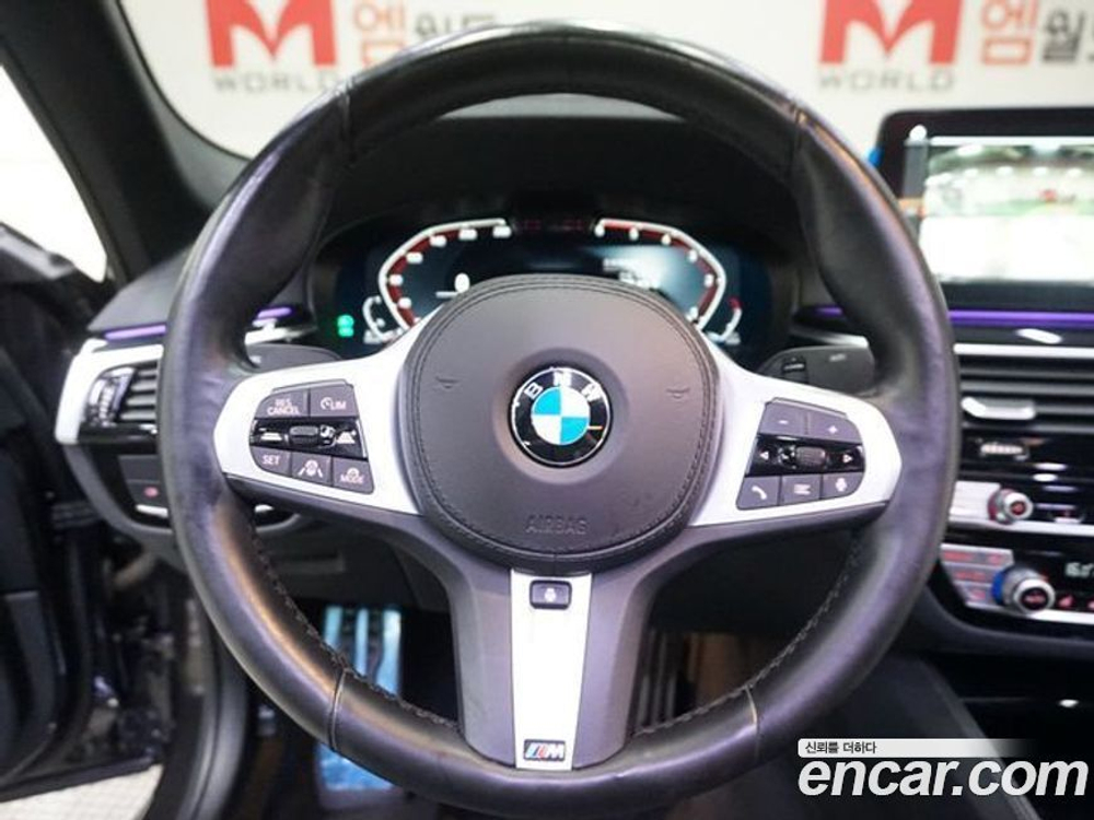 BMW 5 Series (G30) 523d xDrive M Sports (01.2021)