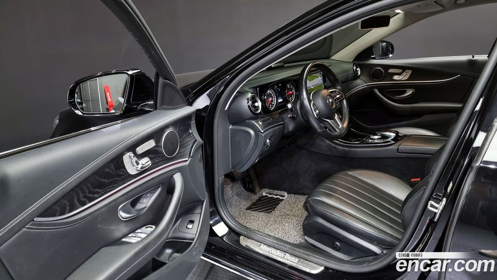Mercedes-Benz E-Class W213 E220d 4MATIC Exclusive (08.2020)