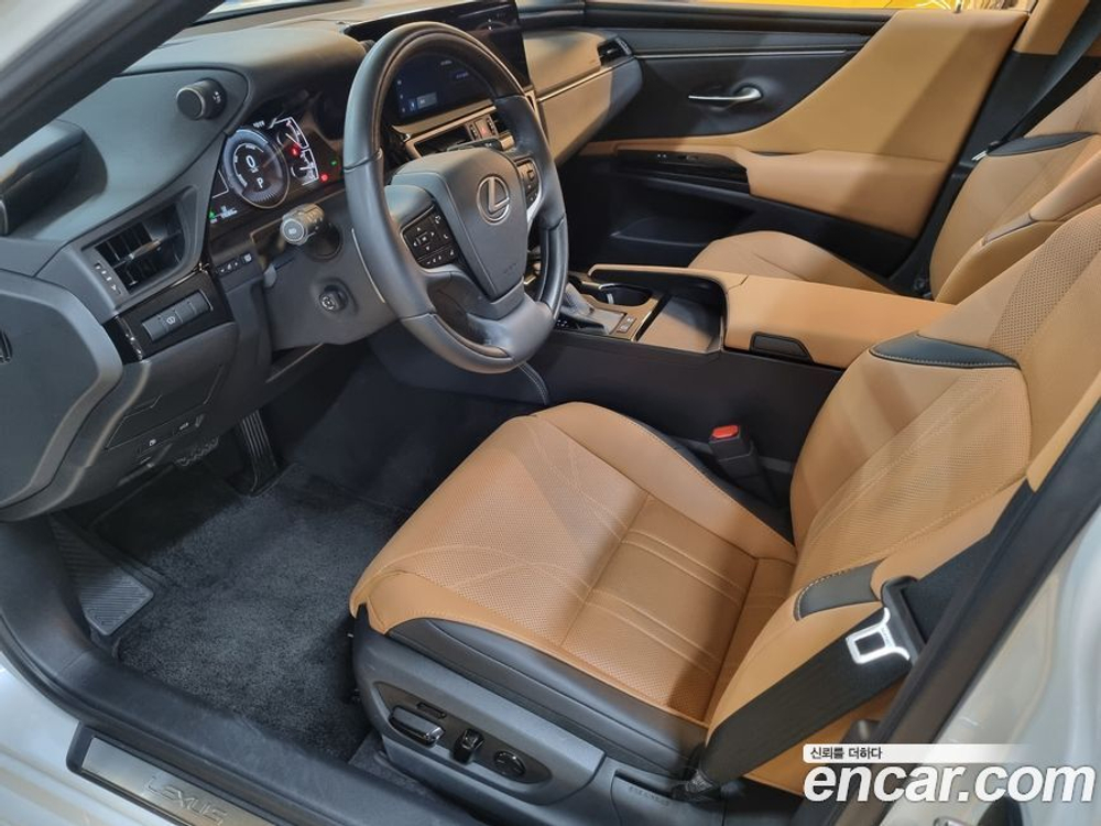Lexus ES300h 7 Generation Luxury Plus (03.2023)