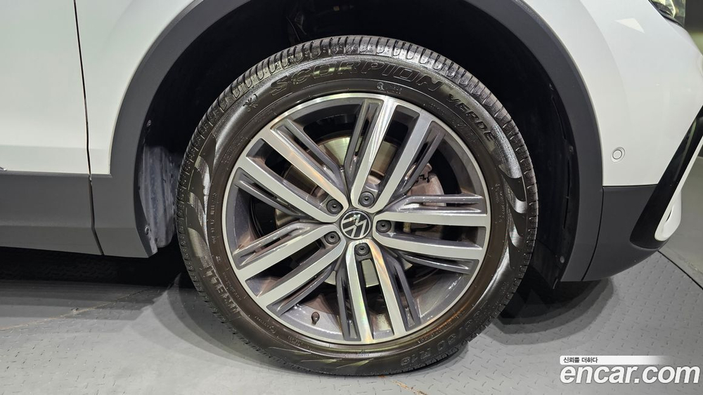 Volkswagen Tiguan Allspace 2.0 TSI Prestige (05.2023)