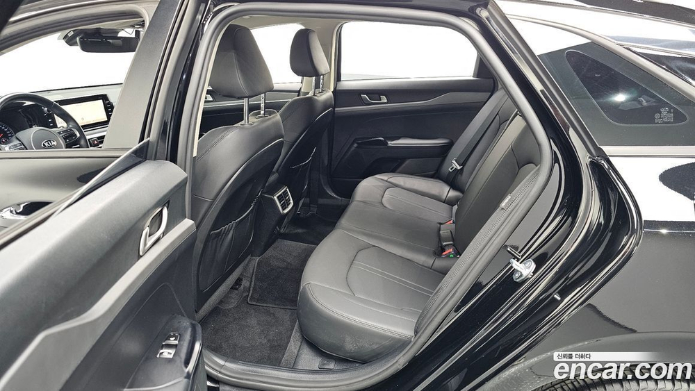 Kia K5 (Optima) 3 Generation 2.0 (02.2020)