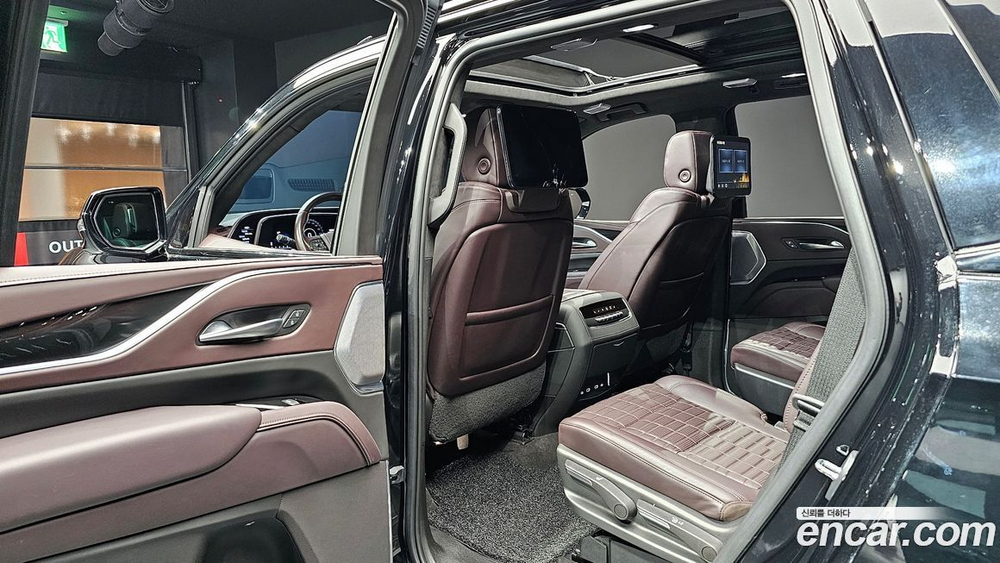 Cadillac Escalade 5 Generation 6.2 (01.2023)