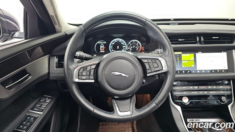 Jaguar XF (X260) 20d Portfolio (10.2019)