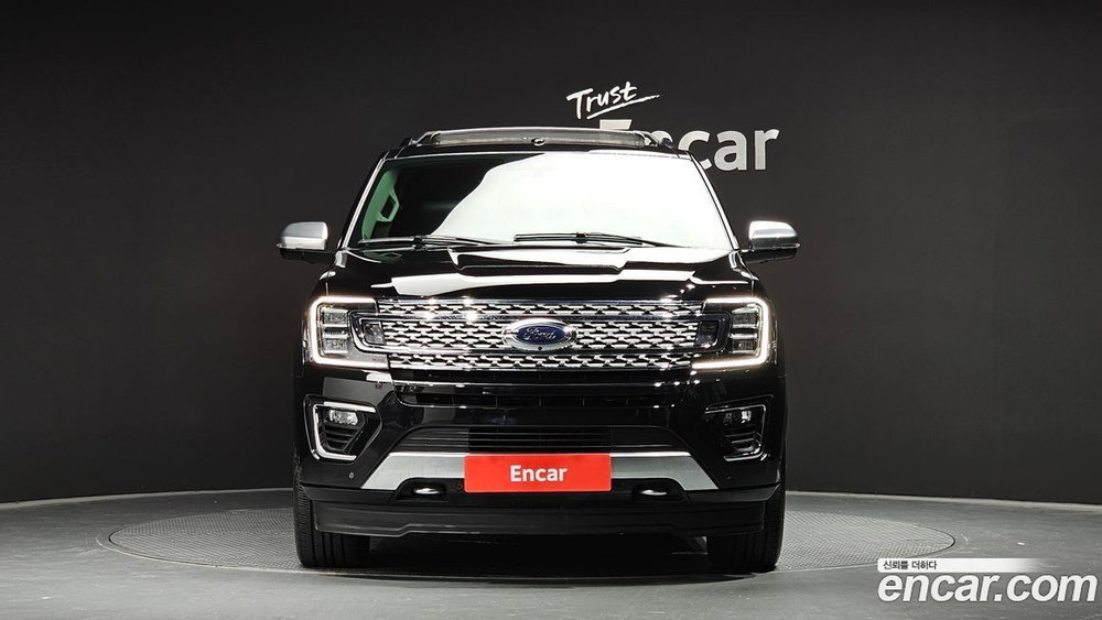 Ford Expedition Platinum 4WD (10.2021)