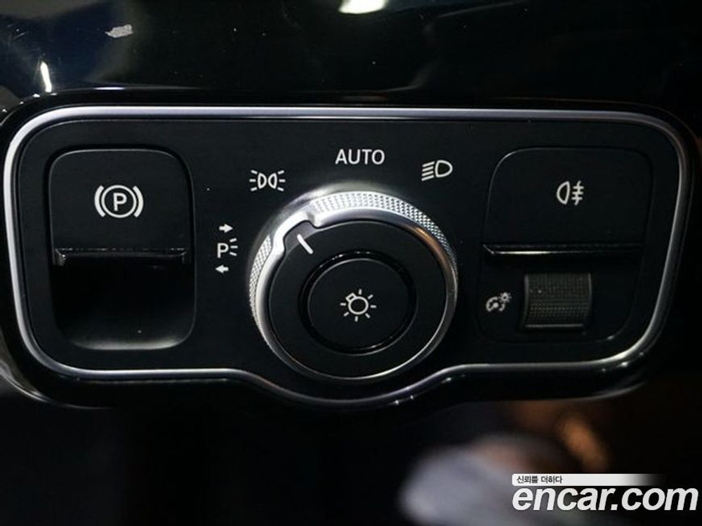 Mercedes-Benz A-Class W177 A220 Hatchback (04.2020)