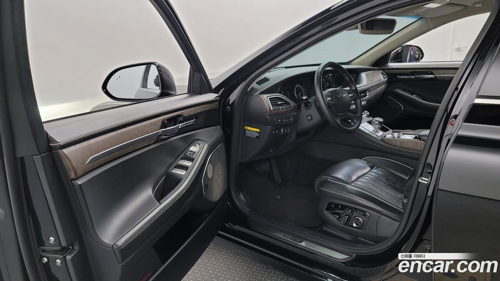 Genesis G90 3.8 AWD (01.2020)