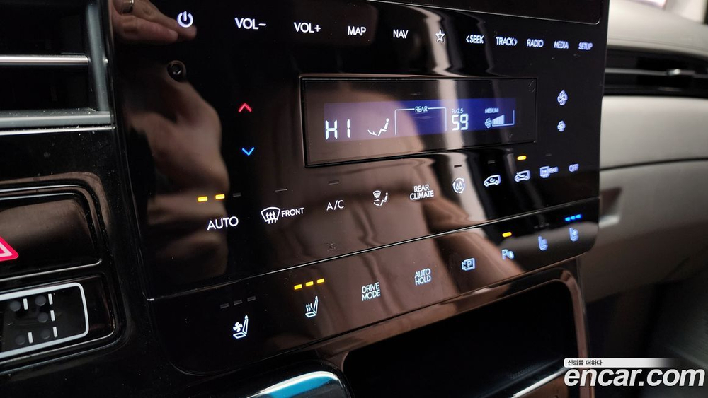 Hyundai Staria 라운지 7-и местный (10.2021)