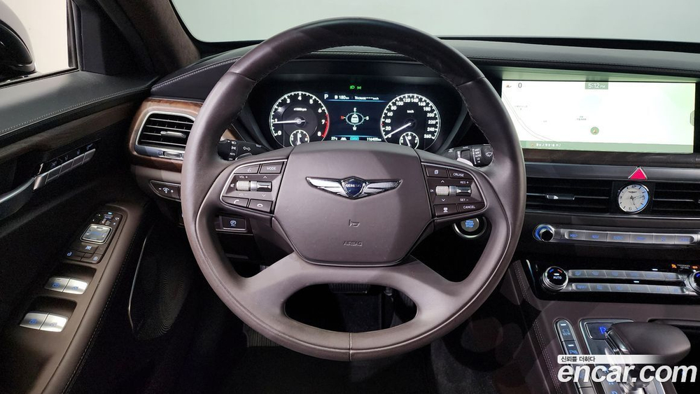 Genesis G90 5.0 AWD (04.2020)