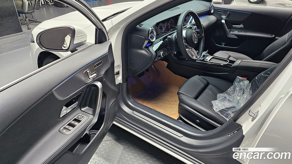 Mercedes-Benz A-Class W177 A220 Hatchback (04.2024)