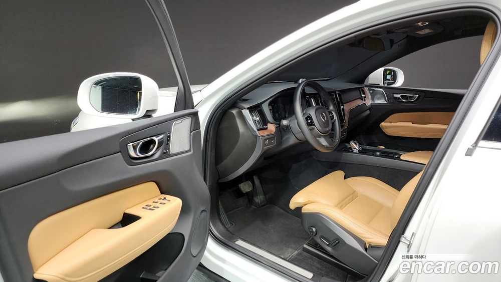 Volvo XC60 2 Generation B5 Inscription (04.2021)