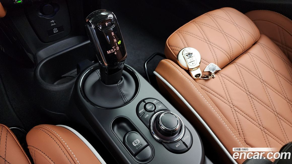 Mini Cooper S 5 дверей Classic (06.2023)