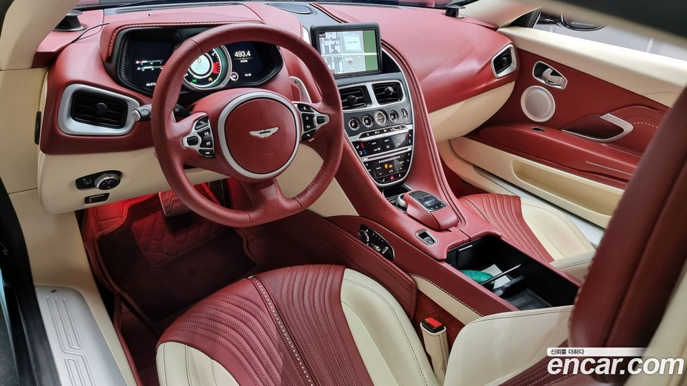 Aston Martin DB11 4.0 V8 Coupe (12.2019)