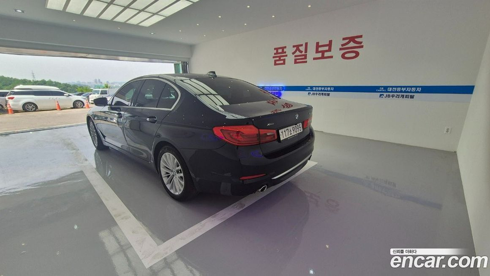 BMW 5 Series (G30) 520d xDrive Luxury Plus (11.2019)