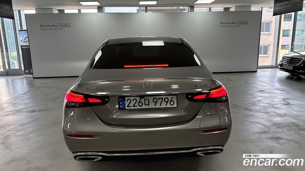 Mercedes-Benz E-Class W213 E300e 4MATIC Exclusive (06.2021)