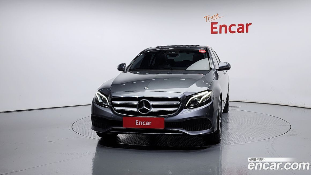 Mercedes-Benz E-Class W213 E220d Avangarde (02.2020)