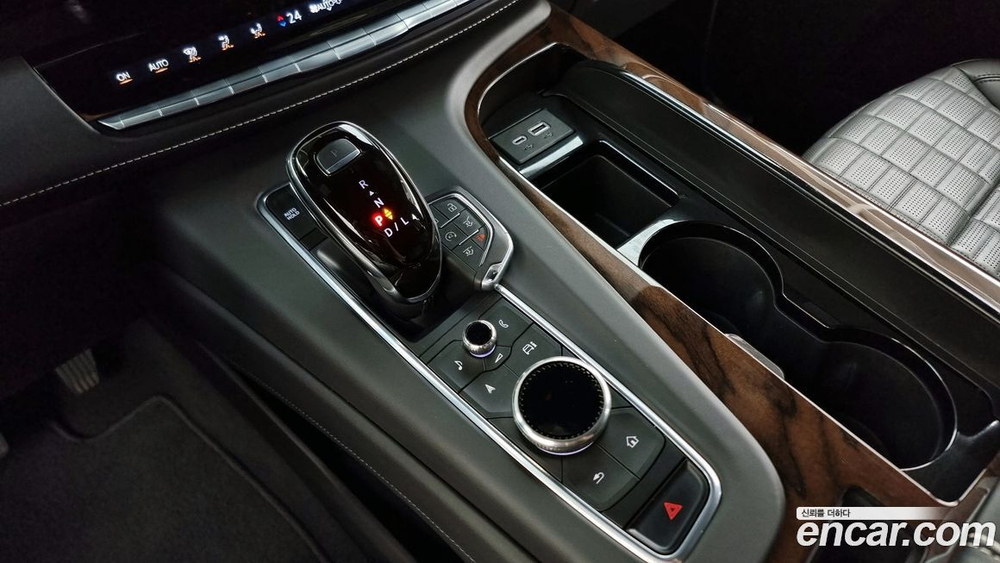 Cadillac Escalade 5 Generation 6.2 ESV (04.2021)