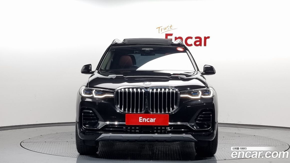 BMW X7 (G07) xDrive 40i Design Pure Excellence 6-и местный (09.2022)