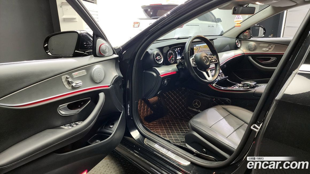 Mercedes-Benz E-Class W213 E300 Avangarde (08.2019)