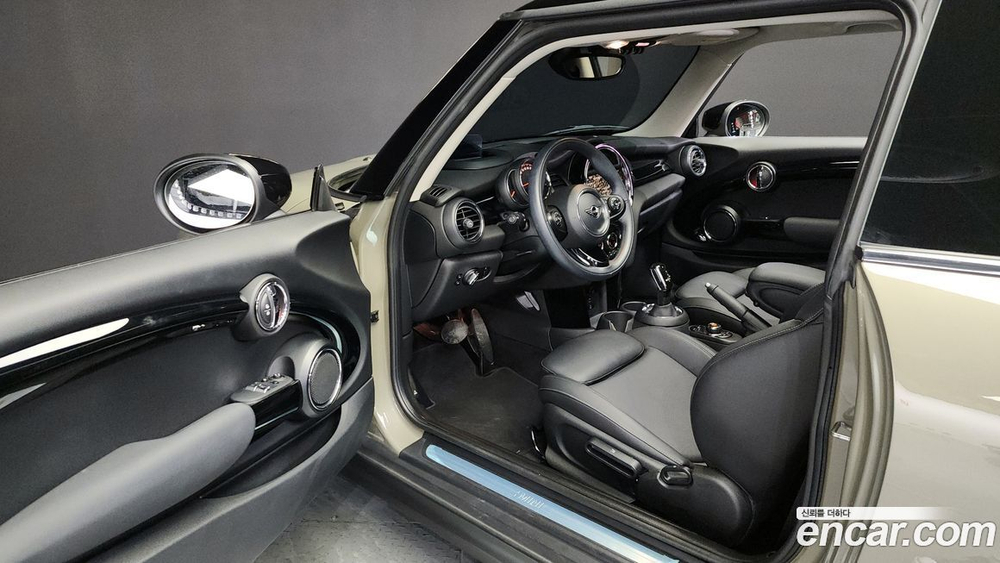 Mini Cooper HIGH (06.2020)
