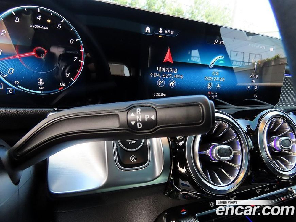 Mercedes-Benz GLB-Class X247 GLB220 (11.2020)