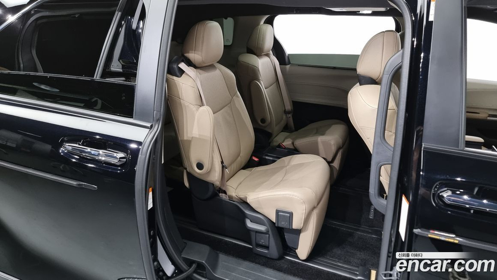 Toyota Sienna 4 Generation 2.5 Hybrid 2WD (05.2023)