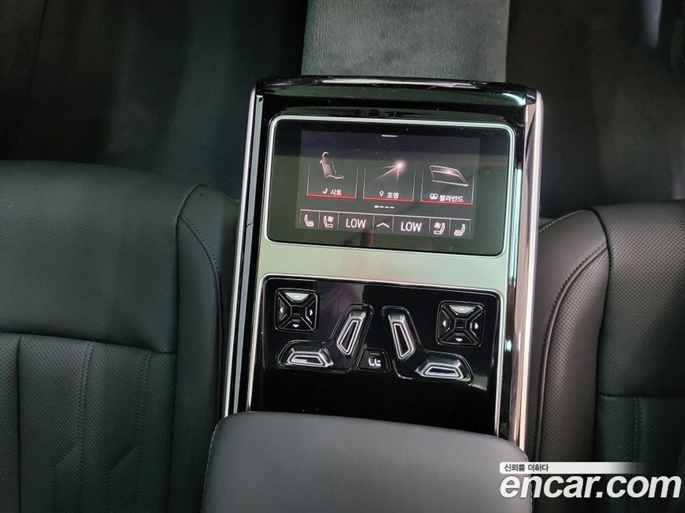 Audi A8 (D5) 55 TFSI Quattro Premium LWB (12.2022)