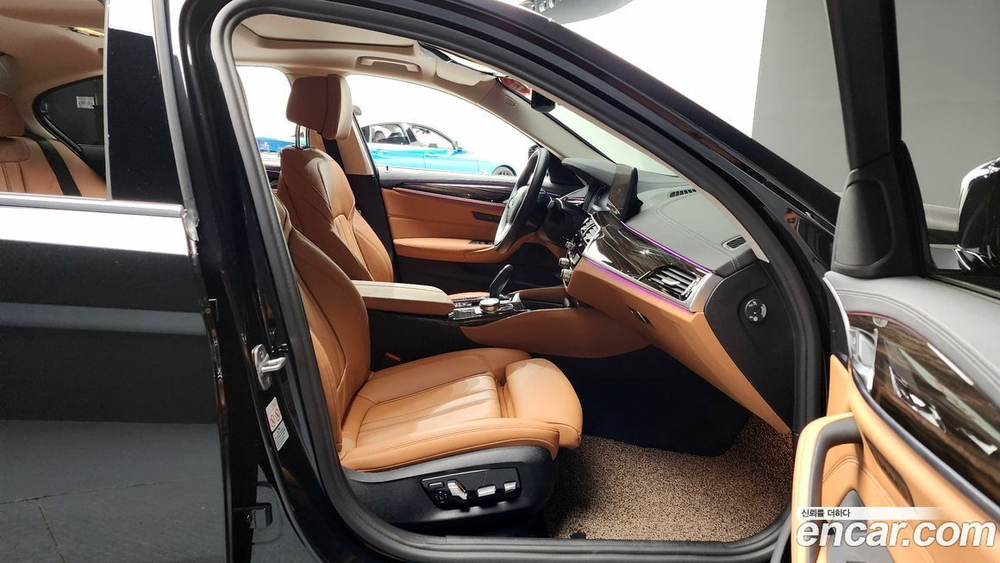 BMW 5 Series (G30) 520i Luxury (11.2022)