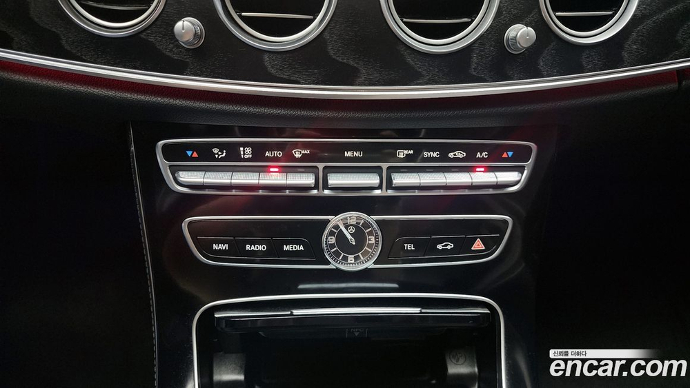 Mercedes-Benz E-Class W213 E220d 4MATIC Exclusive (05.2020)