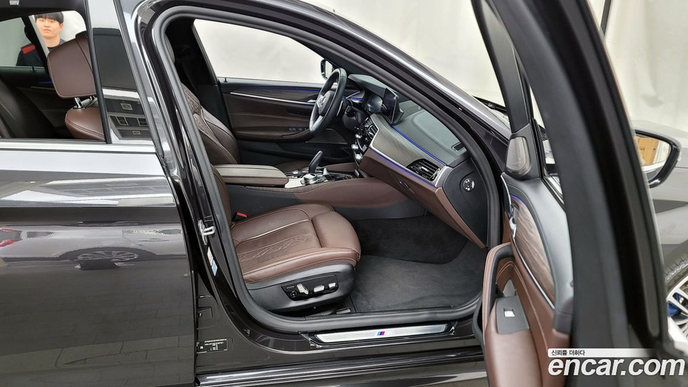BMW 5 Series (G30) 530i M Sports Plus (09.2020)