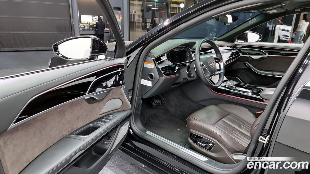Audi A8 (D5) 55 TFSI Quattro LWB (12.2021)
