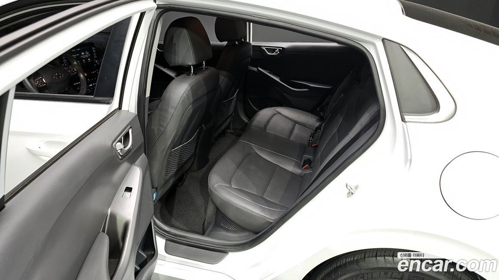 Hyundai The New Ionic Hybrid 1.6 HEV (12.2019)