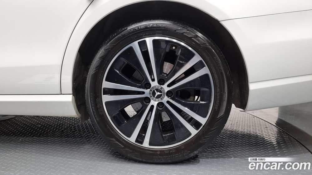 Mercedes-Benz E-Class W213 E250 Avangarde (11.2020)