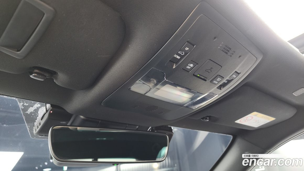 Lexus UX250h 2.0 2WD (09.2023)