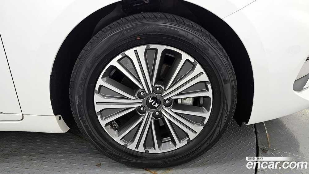 Kia K7 (Cadenza) Premier Hybrid Noblesse (06.2020)