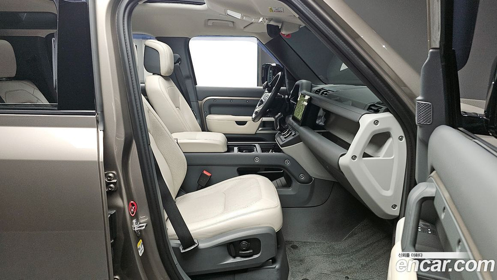 Land Rover Defender (L663) 110 D300 HSE (07.2022)