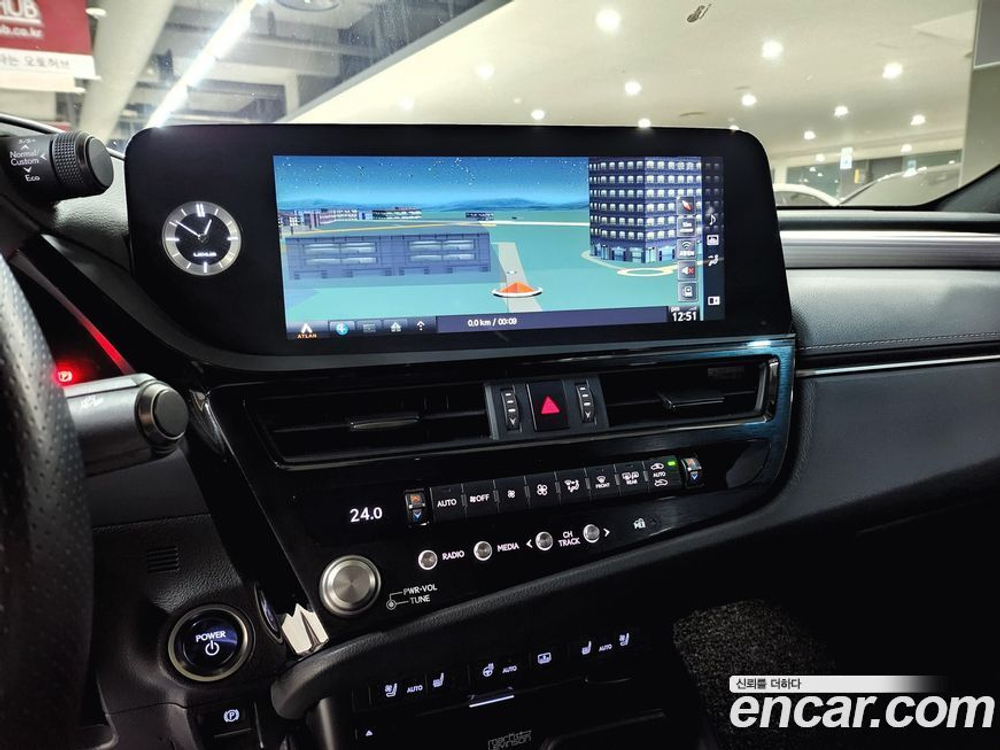 Lexus ES300h 7 Generation F-Sport (12.2021)