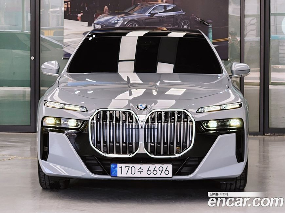 BMW 7 Series (G70) 740i sDrive M Sports (06.2023)