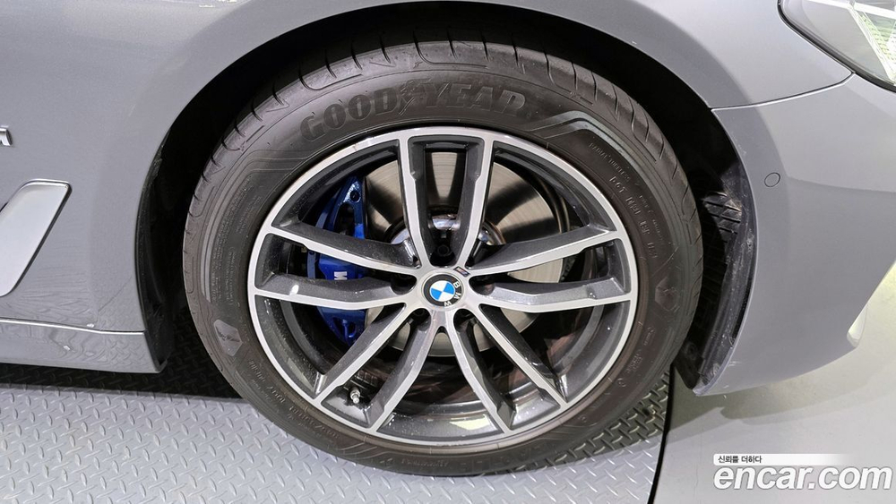 BMW 5 Series (G30) 520i M Sports (12.2022)