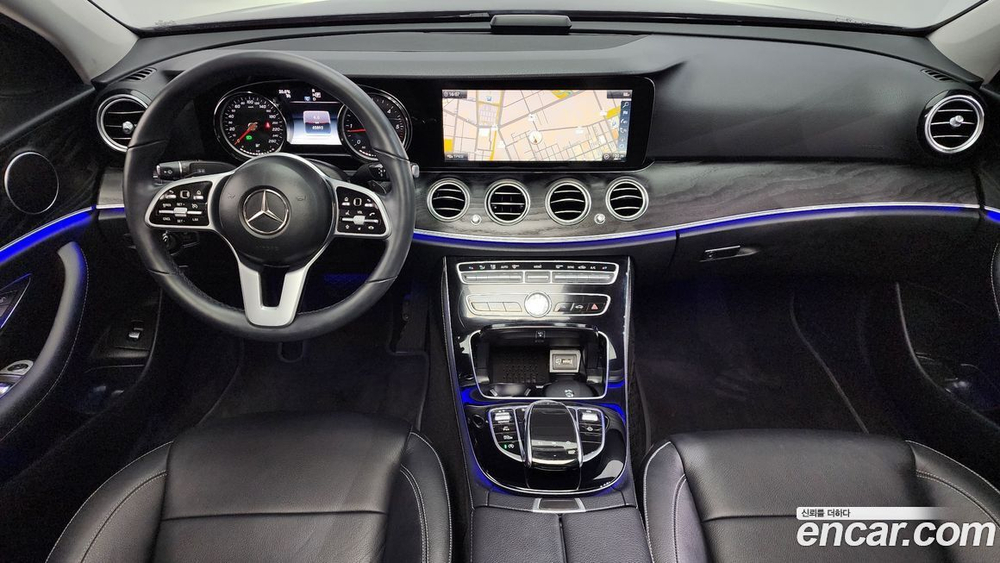 Mercedes-Benz E-Class W213 E220d Avangarde (10.2019)