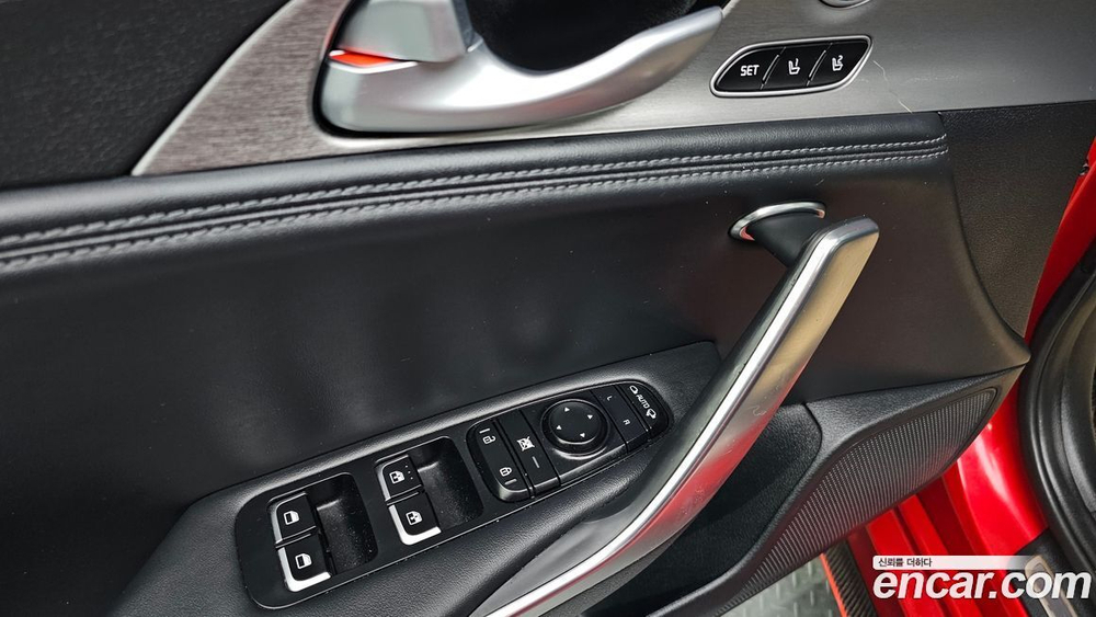 Kia Stinger 2.0 Turbo 2WD (08.2019)