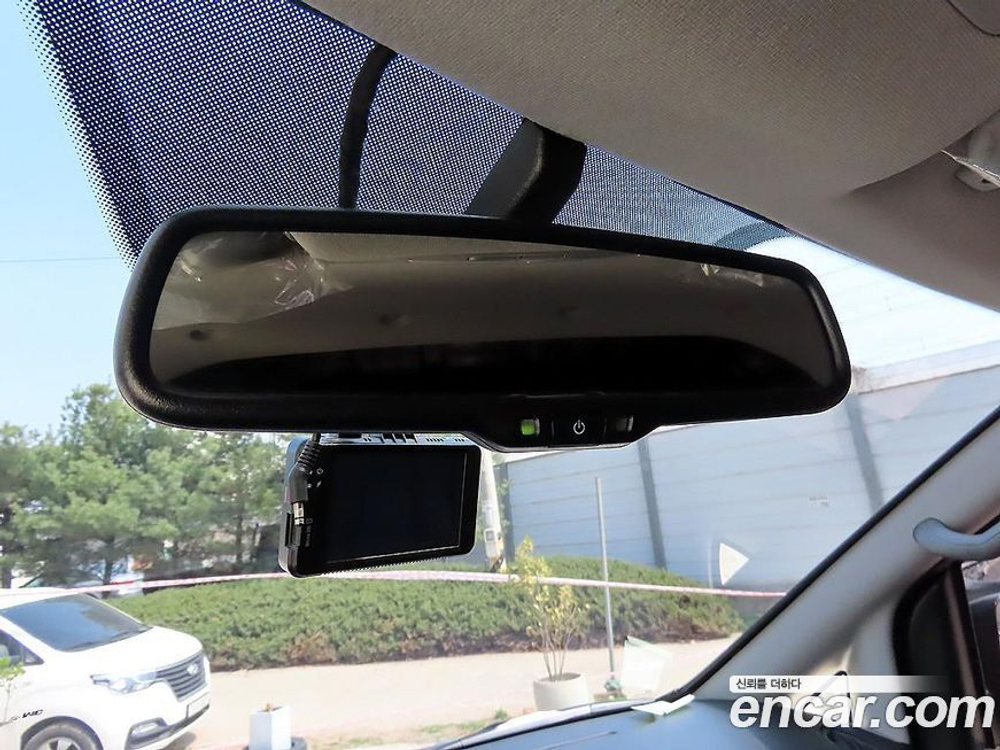 Hyundai The New Grand Starex Van 3-х местный (07.2020)