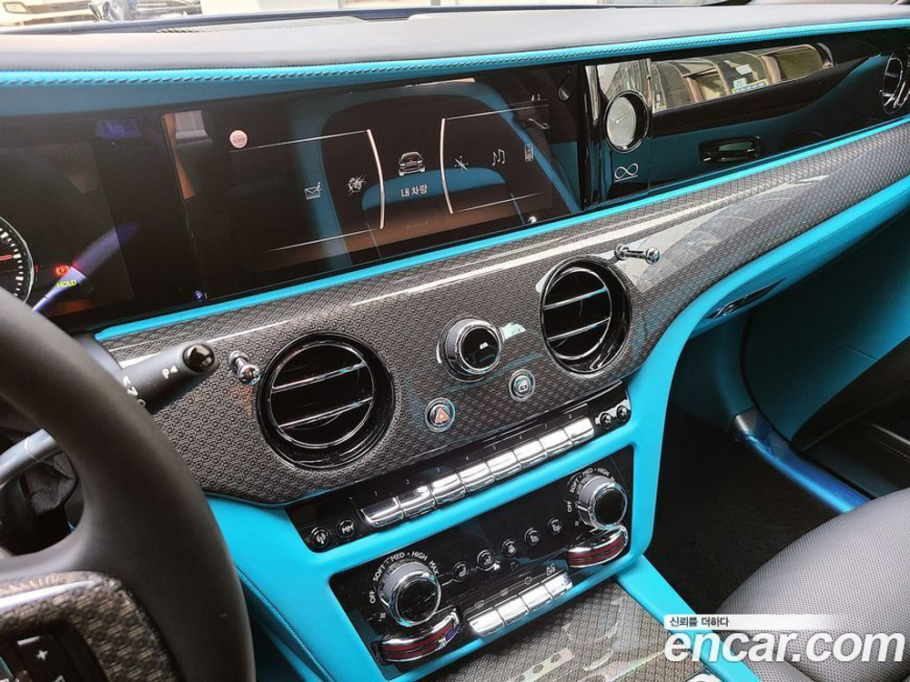Rolls-Royce Ghost 2 Generation 6.7 V12 Черный Badge (07.2022)
