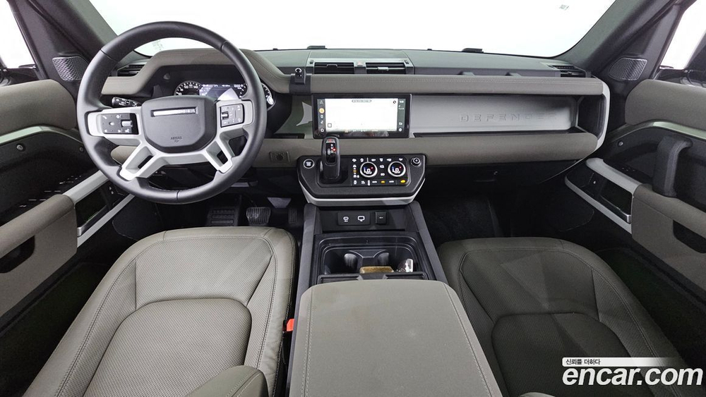 Land Rover Defender (L663) 110 D250 SE (09.2022)