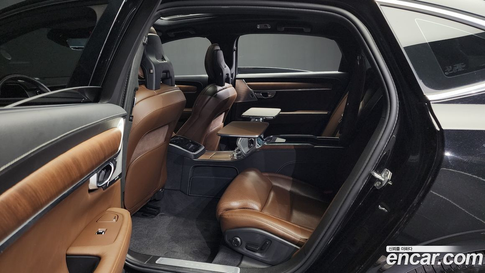 Volvo S90 T8 AWD 액설런스 (04.2020)