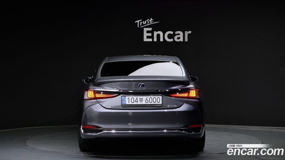 Lexus ES300h 7 Generation Luxury Plus (04.2021)