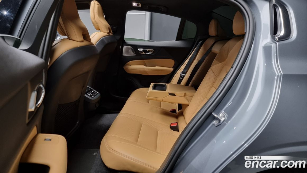 Volvo S60 3 Generation B5 Inscription (12.2020)