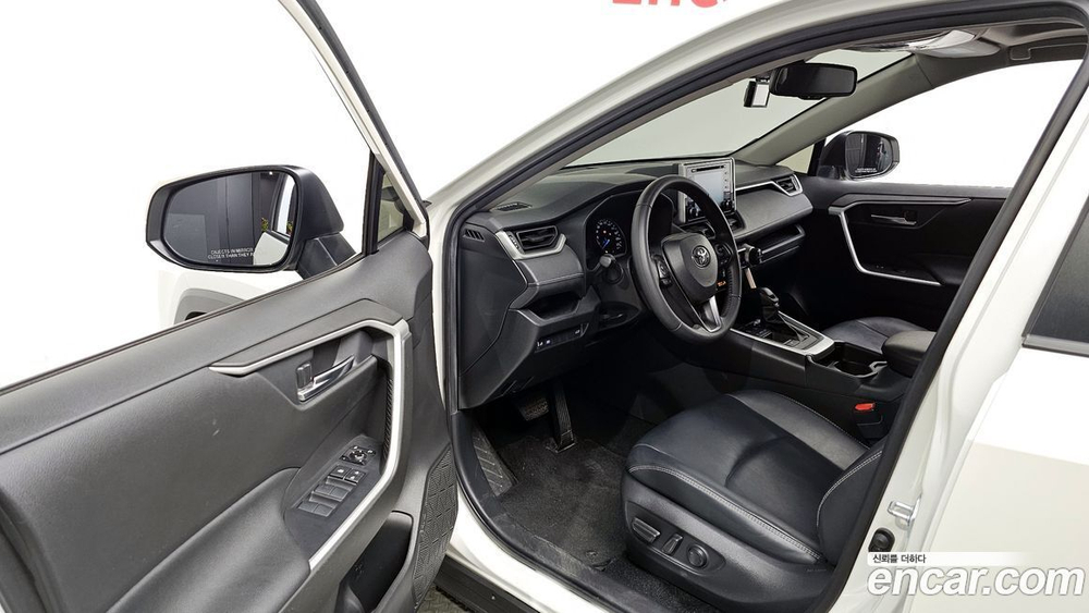 Toyota RAV4 5 Generation 2.5 2WD Hybrid (10.2020)