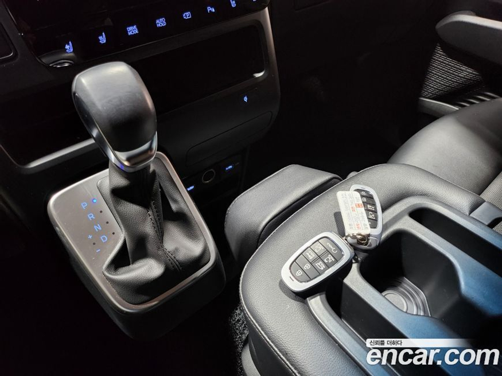 Hyundai Staria Tourer 11-и местный (11.2022)