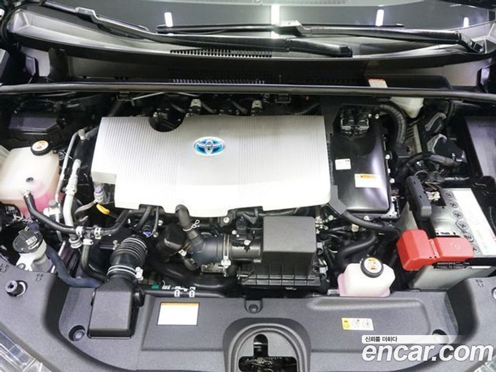 Toyota Prius 4 Generation 1.8 (03.2020)