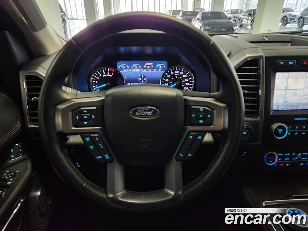 Ford Expedition Platinum 4WD (04.2021)